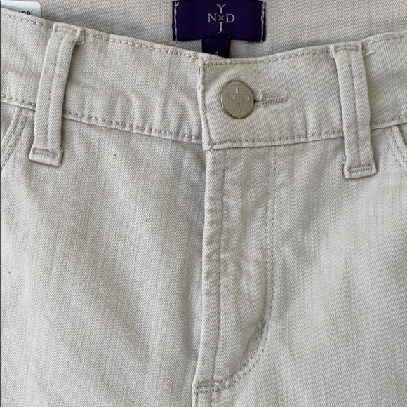 Nydj Wide Cuff Capri Cream Color - Picture 2 of 5